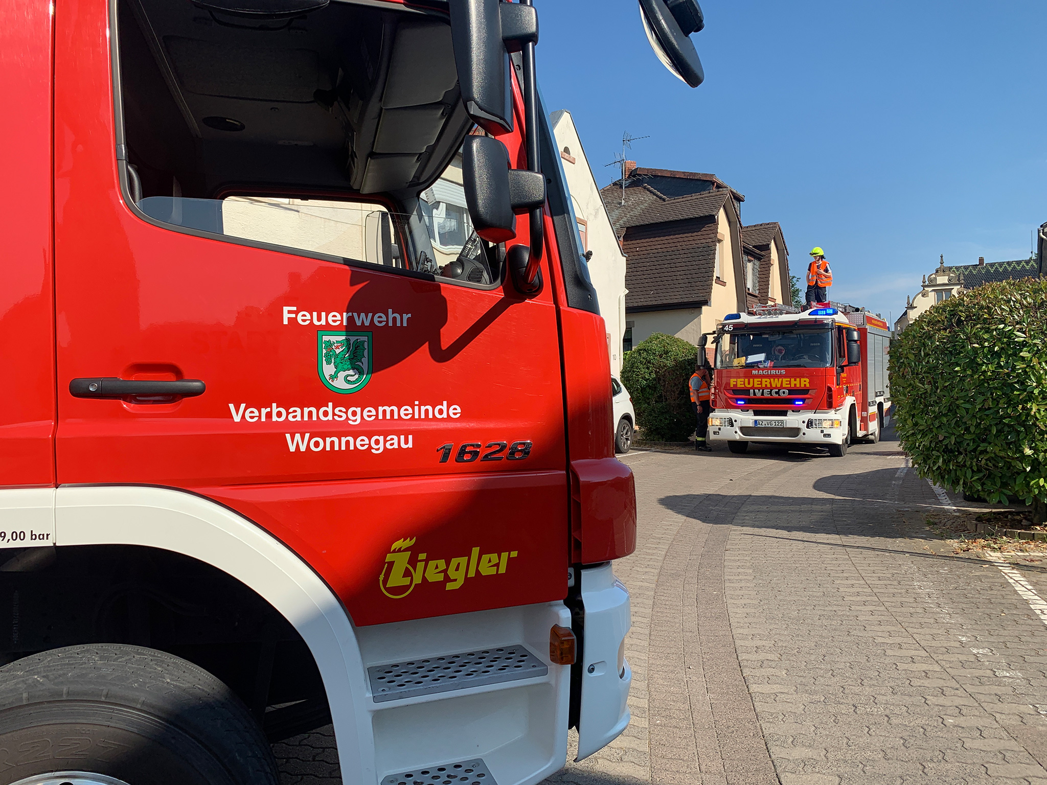 Unterstützung Rettungsdienst mit Teleskopgelenkmast